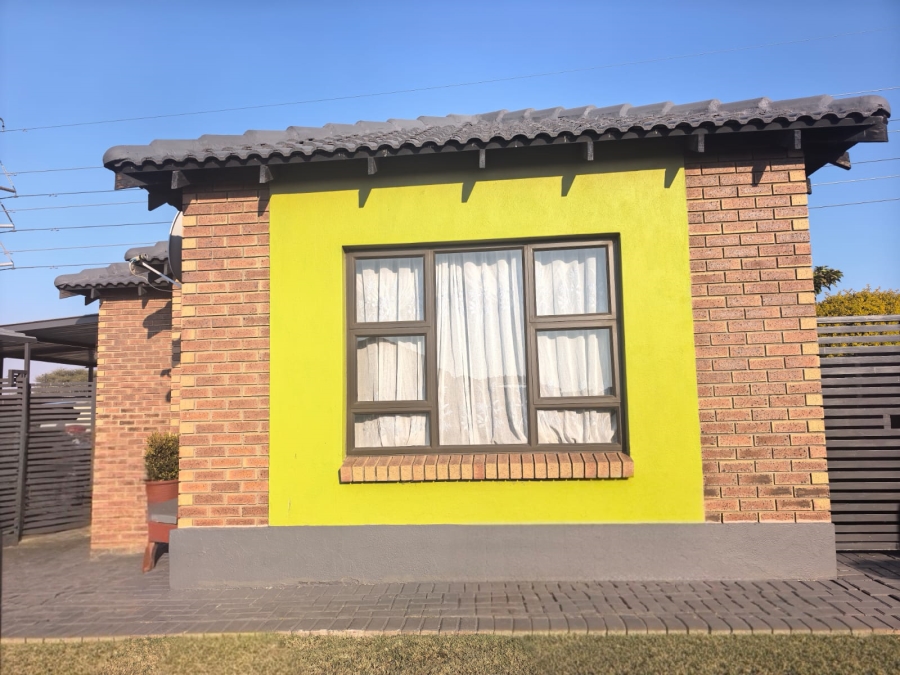 3 Bedroom Property for Sale in Waterval East North West